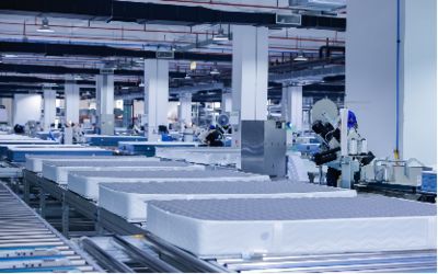 工業(yè)4.0工廠開(kāi)放日,媒體組團(tuán)體驗(yàn)?zāi)剿贾腔鬯弋a(chǎn)品